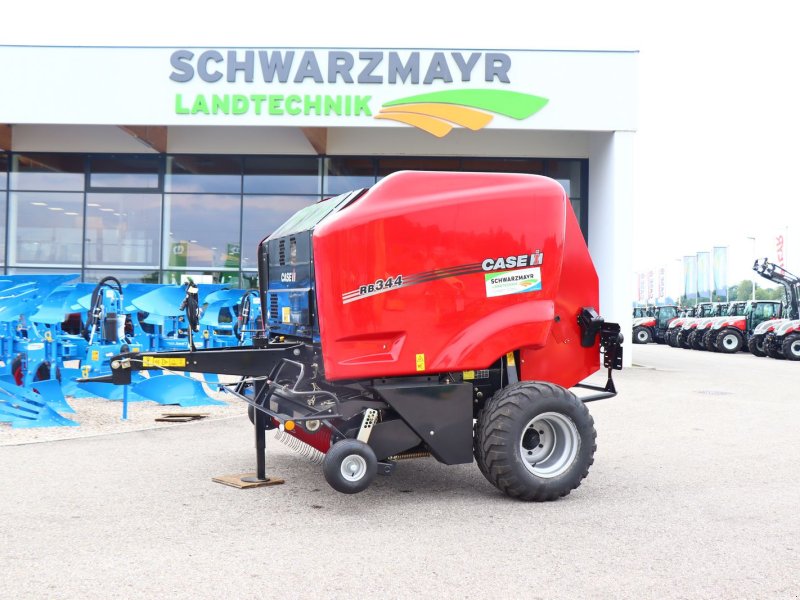 Rundballenpresse del tipo Case IH RB 344 RC, Neumaschine In Schlitters