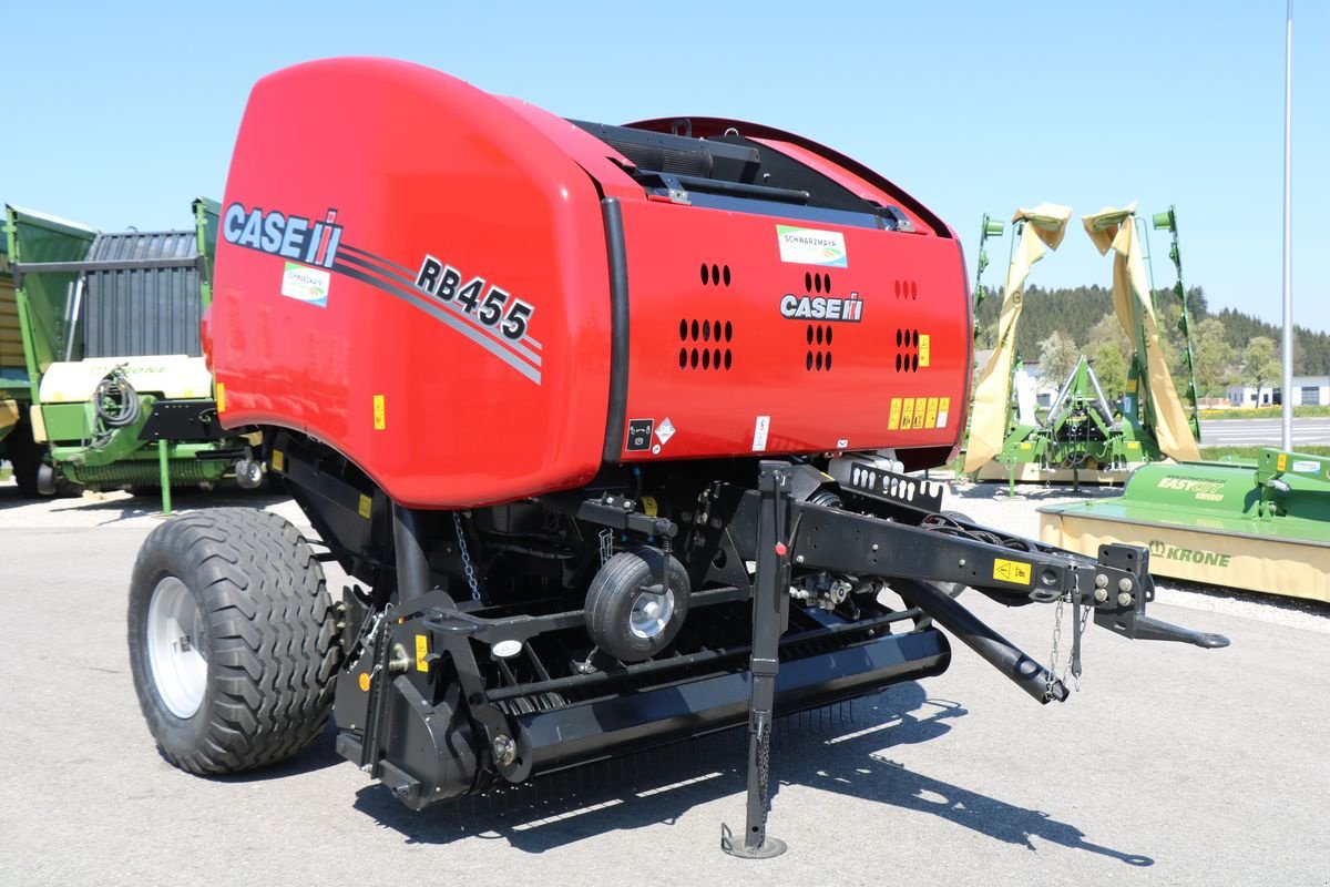 Rundballenpresse des Typs Case IH RB 455 VC, Neumaschine in Feldkirchen (Bild 2)