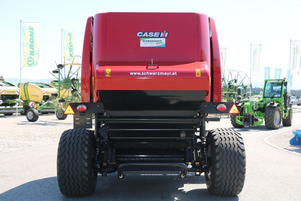 Rundballenpresse of the type Case IH RB 455 VC, Neumaschine in Feldkirchen (Picture 5)