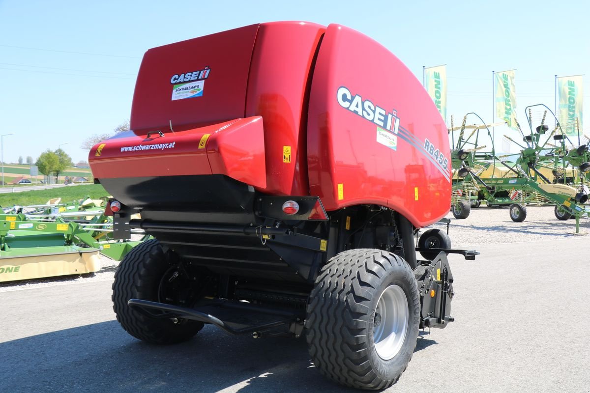 Rundballenpresse des Typs Case IH RB 455 VC, Neumaschine in Feldkirchen (Bild 3)