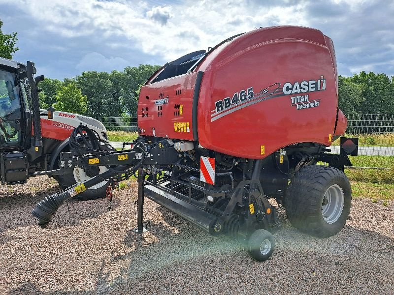 Rundballenpresse tipa Case IH RB 465 VC Rotor Cutter, Neumaschine u Gülzow-Prüzen OT Mühlengeez (Slika 1)