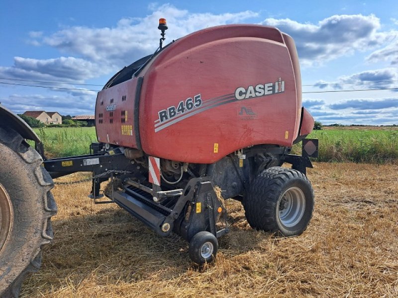 Rundballenpresse Türe ait Case IH RB 465, Gebrauchtmaschine içinde PITHIVIERS Cedex (resim 1)