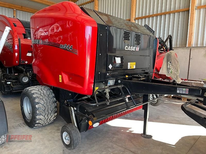 Rundballenpresse of the type Case IH RB344 Rotorcutter, Neumaschine in Elleben OT Riechheim (Picture 1)