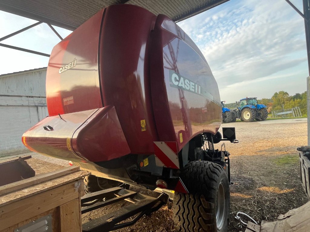 Rundballenpresse Türe ait Case IH RB465, Gebrauchtmaschine içinde Roches-sur-Marne (resim 7)