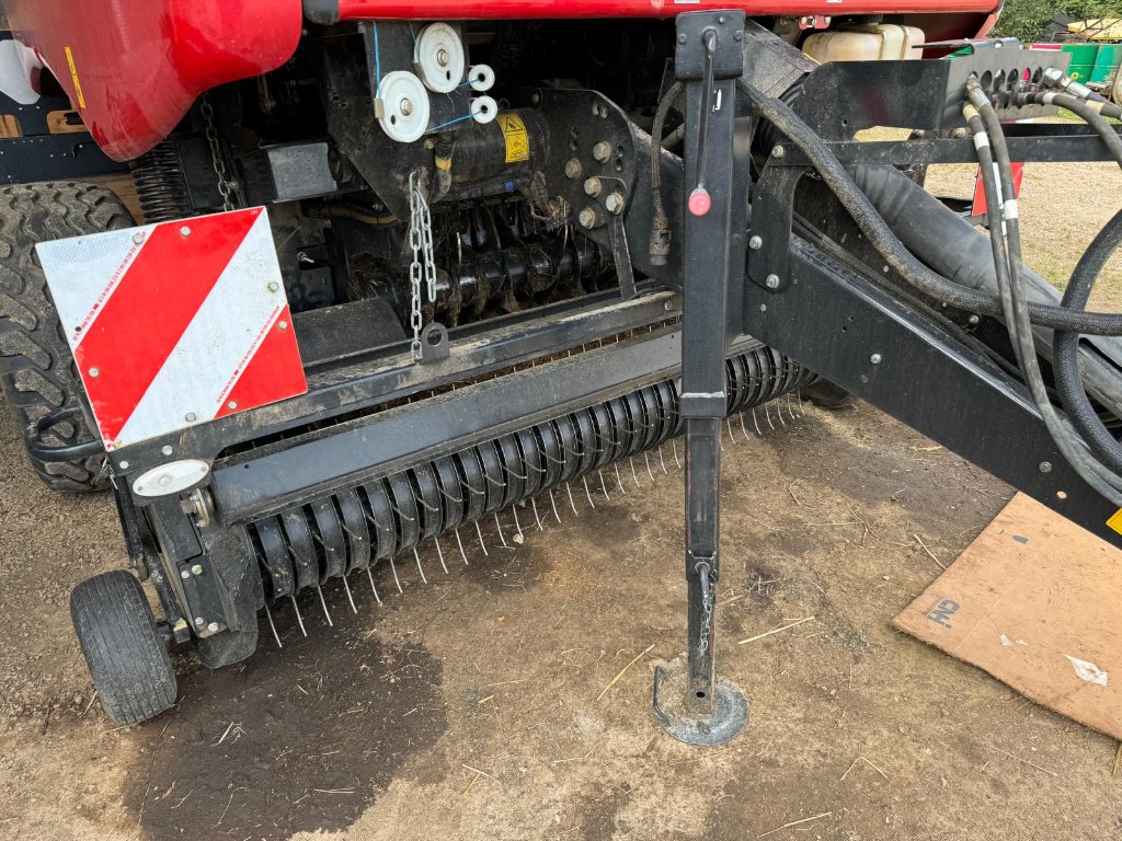 Rundballenpresse van het type Case IH RB465, Gebrauchtmaschine in Lérouville (Foto 8)