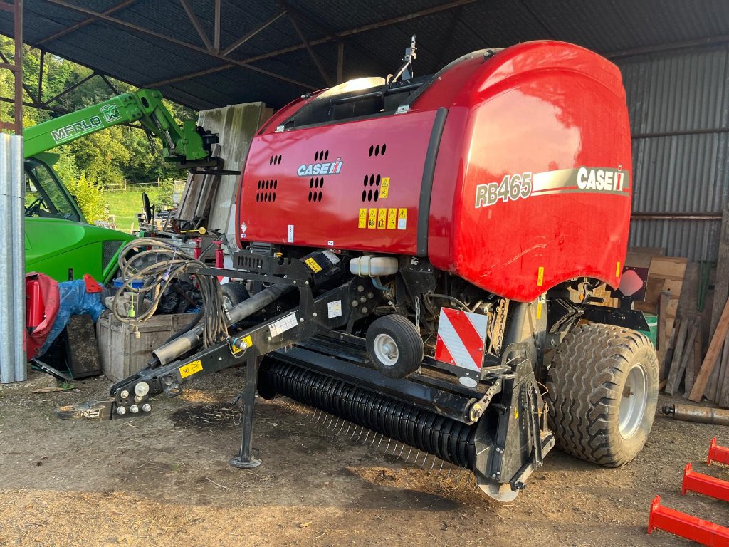 Rundballenpresse Türe ait Case IH RB465, Gebrauchtmaschine içinde Roches-sur-Marne (resim 3)