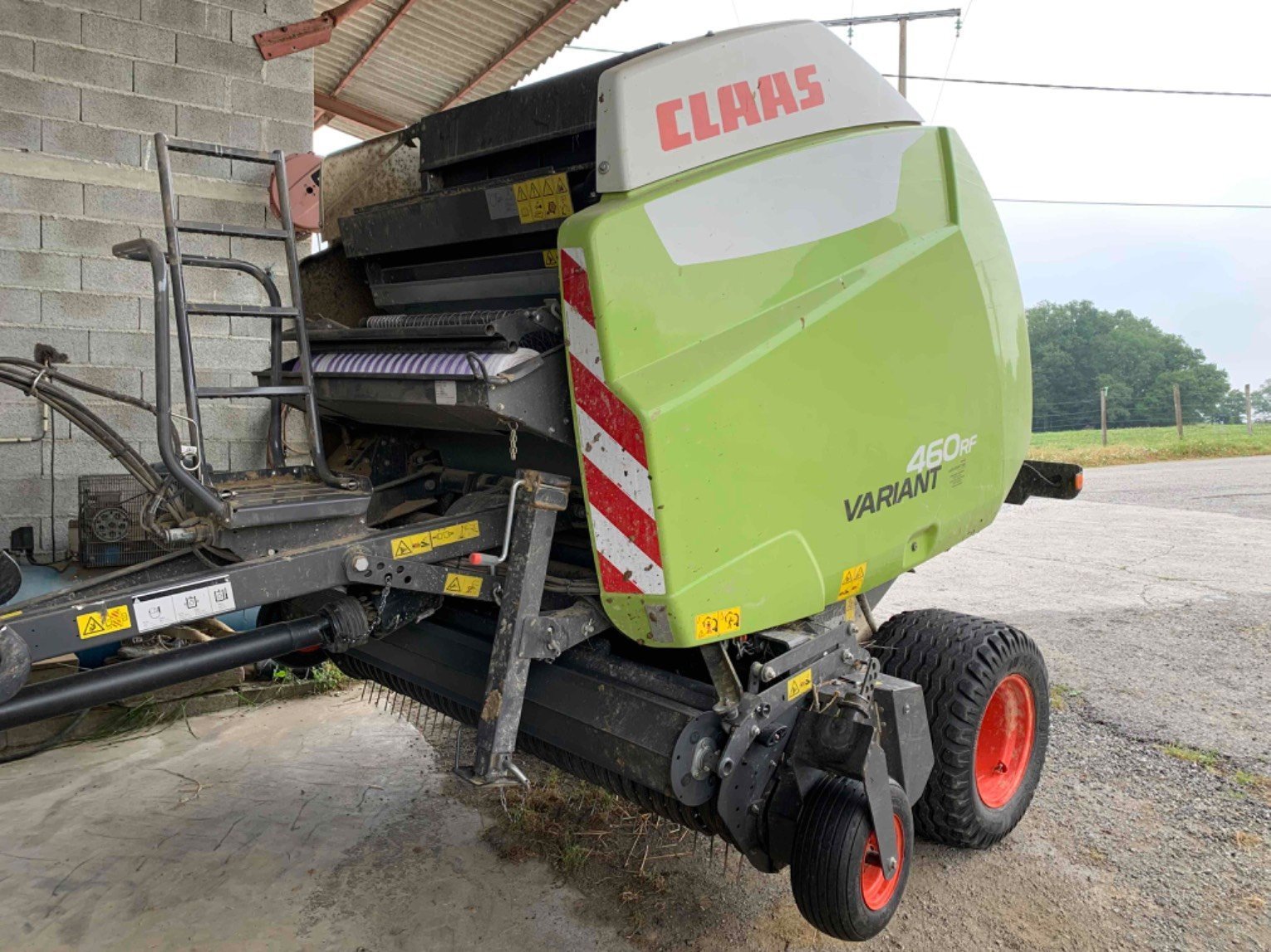 Rundballenpresse van het type CLAAS Presse à balles rondes VARIANT460 RF Claas, Gebrauchtmaschine in SAINT GAUDENS (Foto 1)