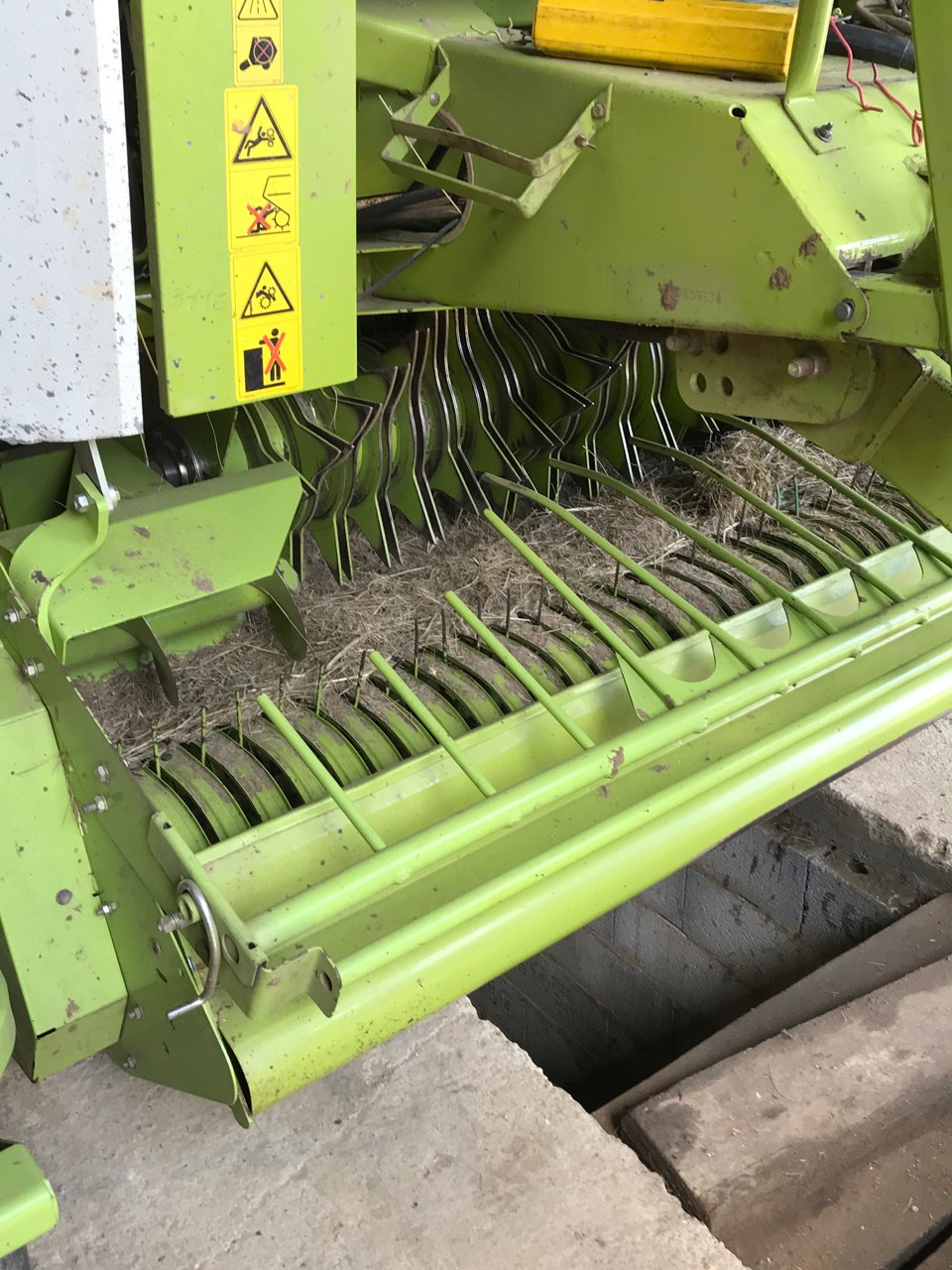 Rundballenpresse za tip CLAAS Rolland 250 roto cut AVEC MPS, Gebrauchtmaschine u MORLHON LE HAUT (Slika 5)