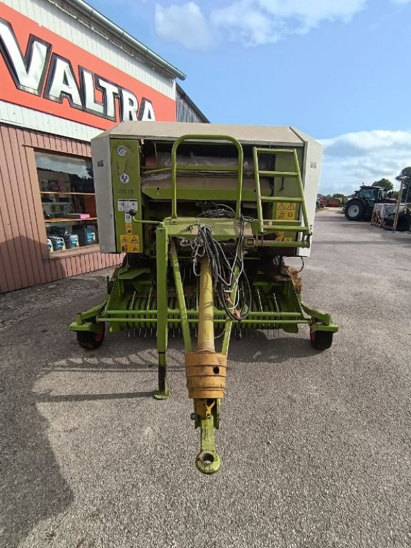 Rundballenpresse van het type CLAAS Rollant 240, Gebrauchtmaschine in LEVIER (Foto 5)