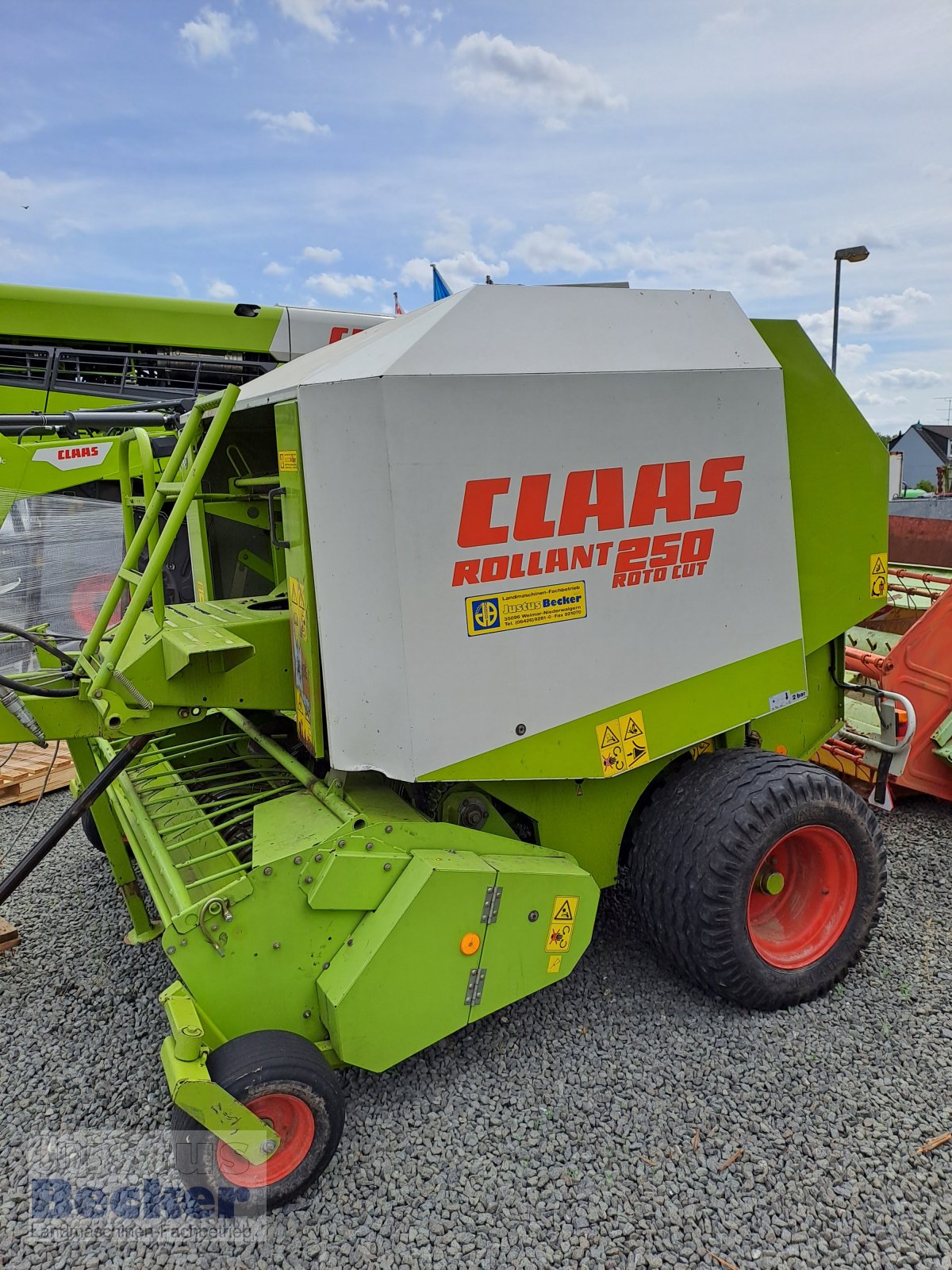 Rundballenpresse van het type CLAAS Rollant 250 RC, Gebrauchtmaschine in Weimar-Niederwalgern (Foto 1)