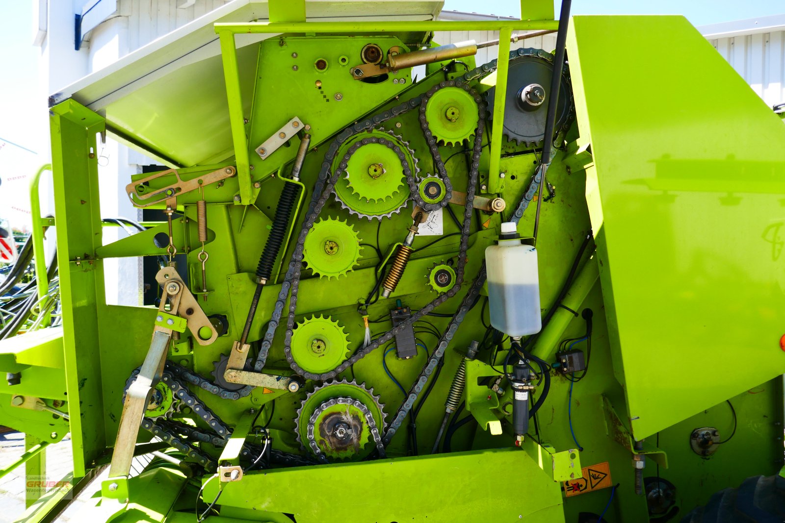 Rundballenpresse des Typs CLAAS Rollant 255 RC Uniwrap, Gebrauchtmaschine in Dorfen (Bild 12)