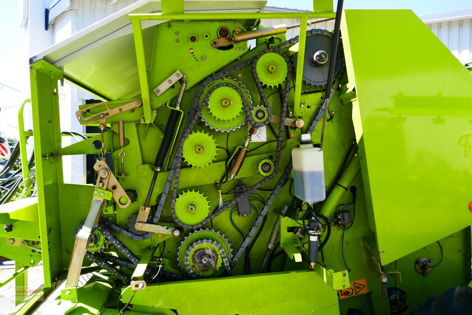 Rundballenpresse des Typs CLAAS Rollant 255 RC Uniwrap, Gebrauchtmaschine in Dorfen (Bild 10)