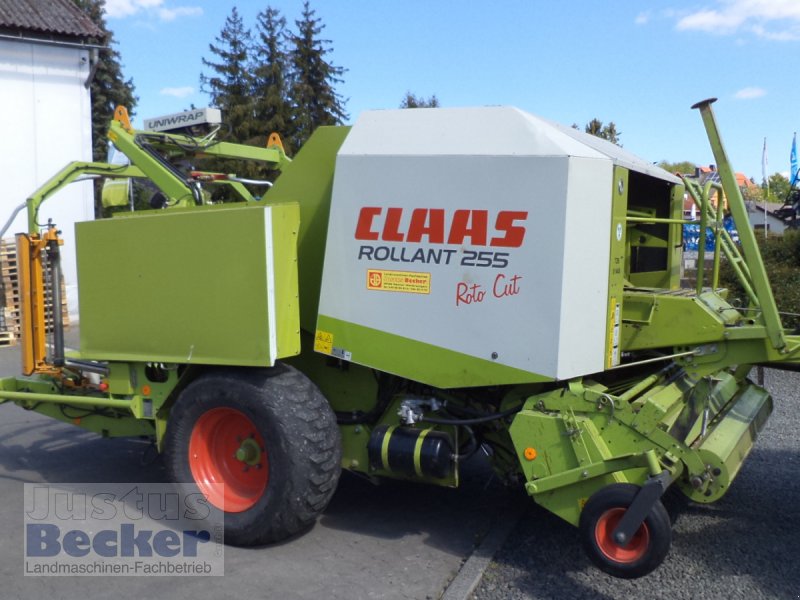 Rundballenpresse des Typs CLAAS Rollant 255 RC Uniwrap, Gebrauchtmaschine in Weimar-Niederwalgern (Bild 1)