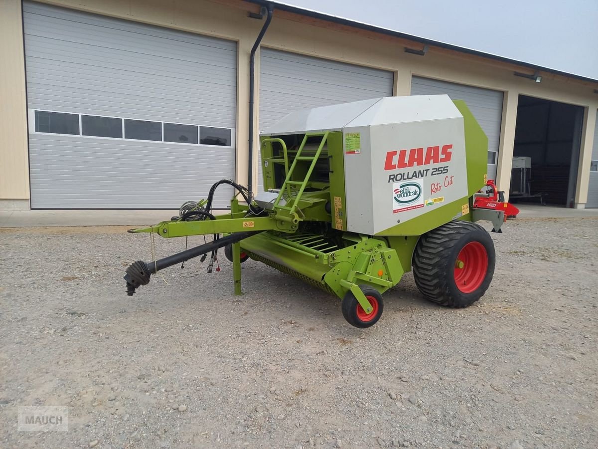 Rundballenpresse tip CLAAS Rollant 255 Roto Cut, Gebrauchtmaschine in Burgkirchen (Poză 1)