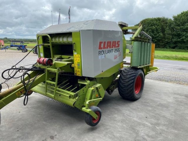 Rundballenpresse типа CLAAS ROLLANT 255, Gebrauchtmaschine в Tim (Фотография 2)