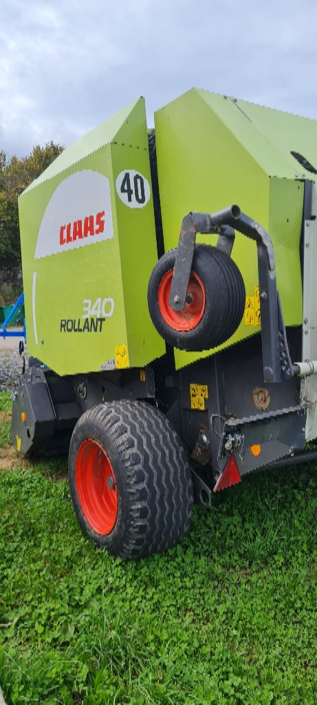 Rundballenpresse des Typs CLAAS ROLLANT 340, Gebrauchtmaschine in ST MARTIN EN HAUT (Bild 2)