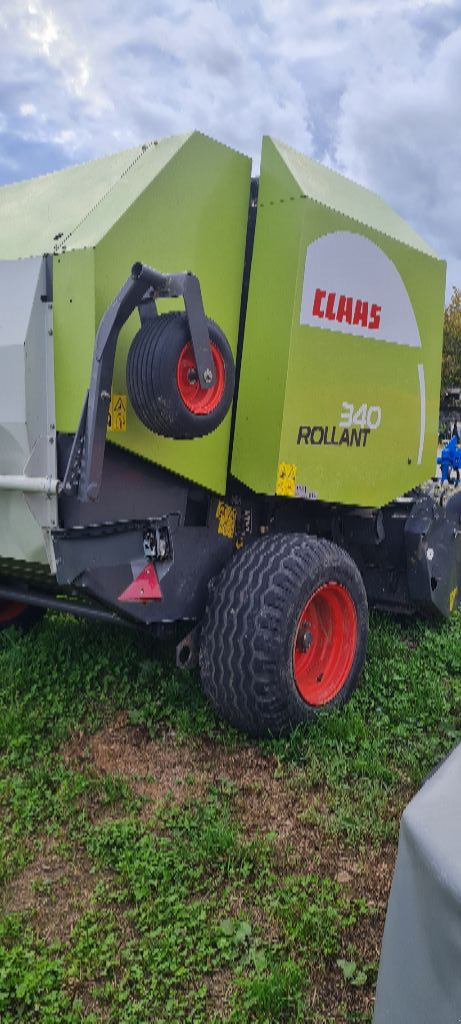 Rundballenpresse des Typs CLAAS ROLLANT 340, Gebrauchtmaschine in ST MARTIN EN HAUT (Bild 3)