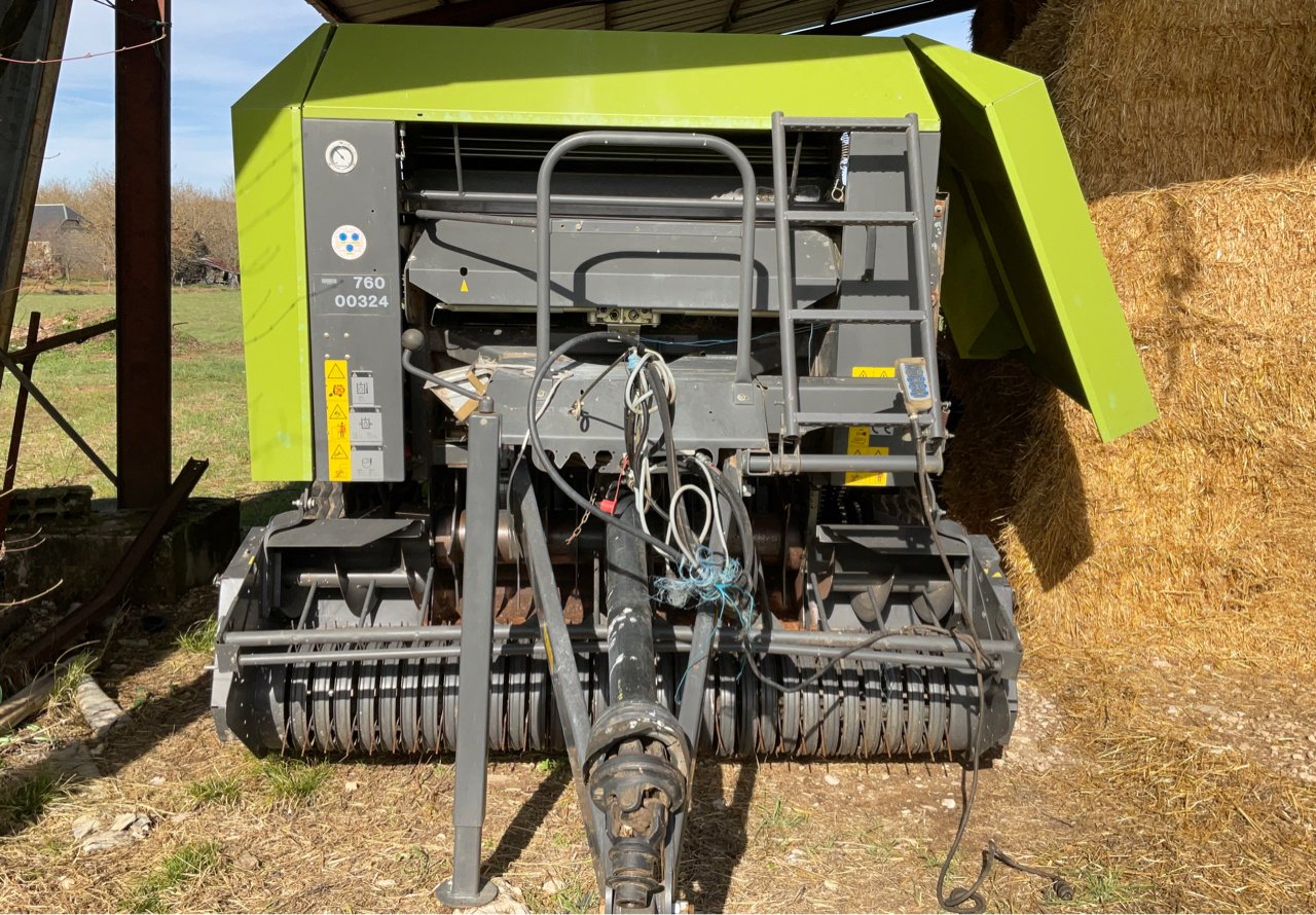 Rundballenpresse typu CLAAS ROLLANT 340, Gebrauchtmaschine v MORLHON LE HAUT (Obrázok 3)