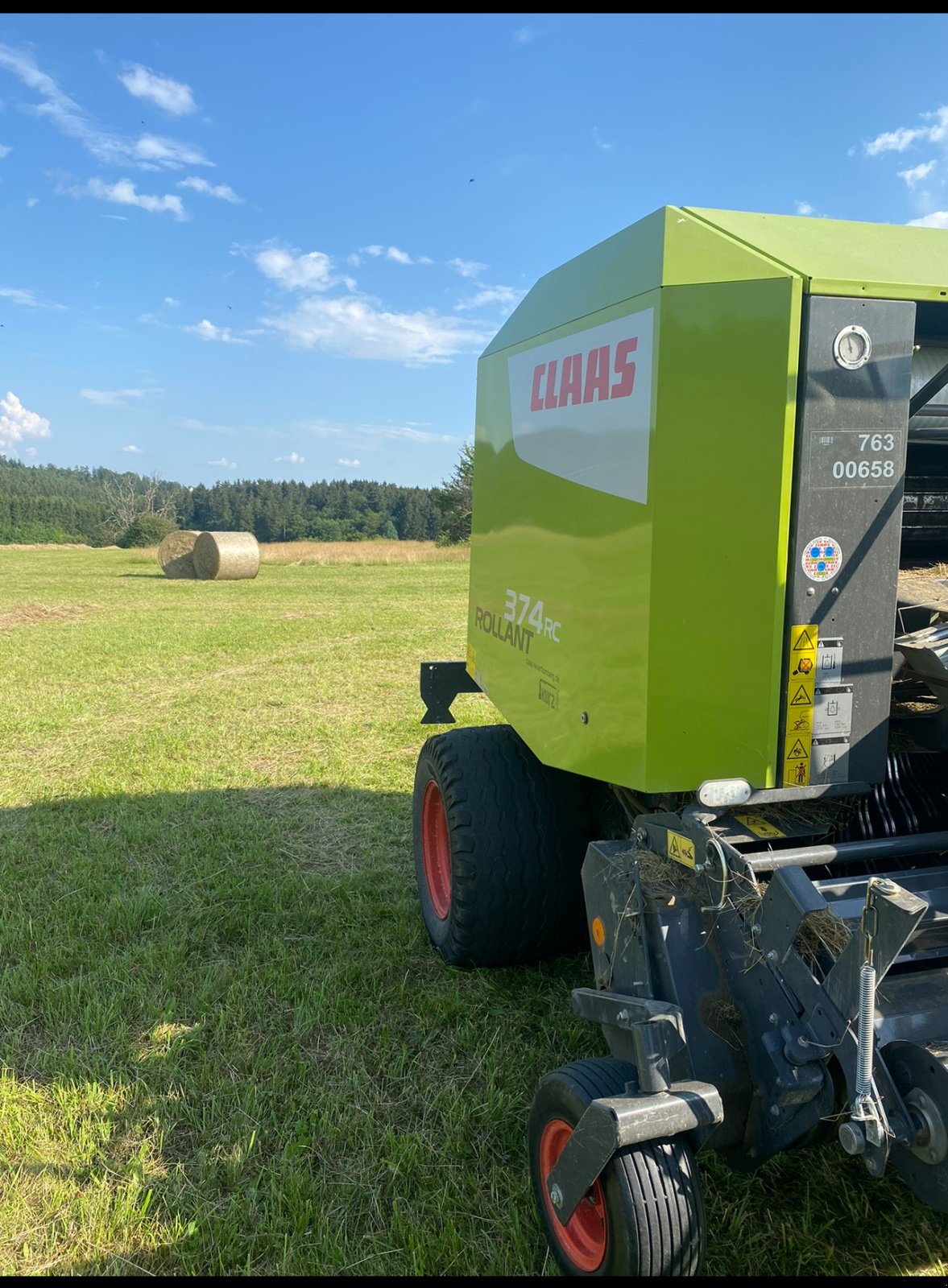 Rundballenpresse типа CLAAS Rollant 374 RC, Gebrauchtmaschine в Hartheim (Фотография 2)