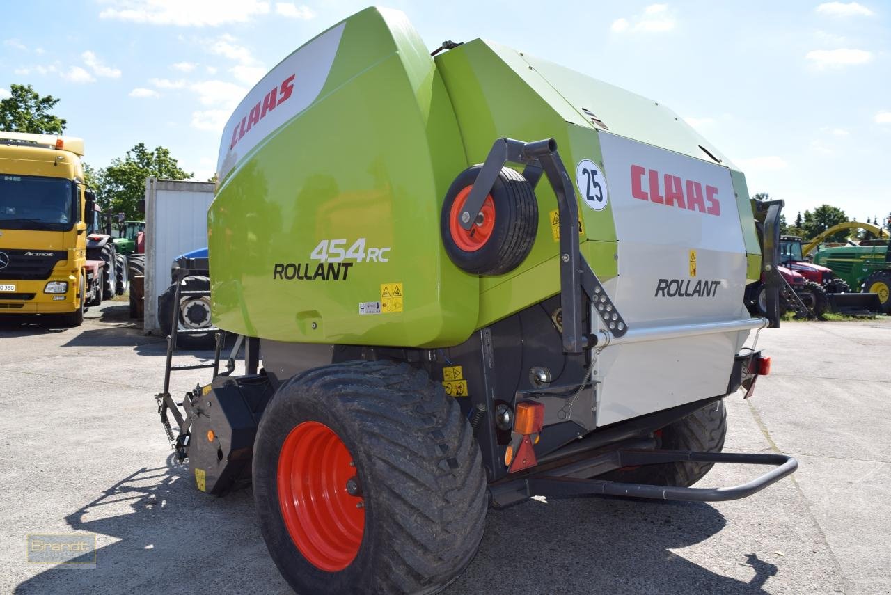 Rundballenpresse типа CLAAS Rollant 454 RC, Gebrauchtmaschine в Oyten (Фотография 3)