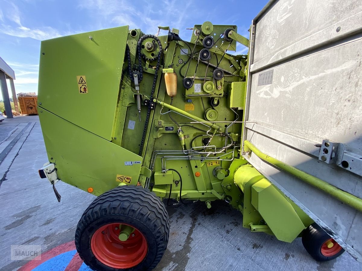 Rundballenpresse des Typs CLAAS Rollant  46 Roto Cut, Gebrauchtmaschine in Burgkirchen (Bild 12)