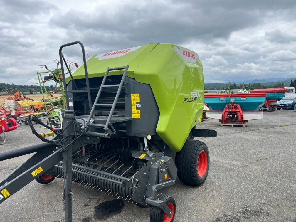 Rundballenpresse van het type CLAAS ROLLANT 520 RF, Gebrauchtmaschine in SAINT GAUDENS (Foto 3)