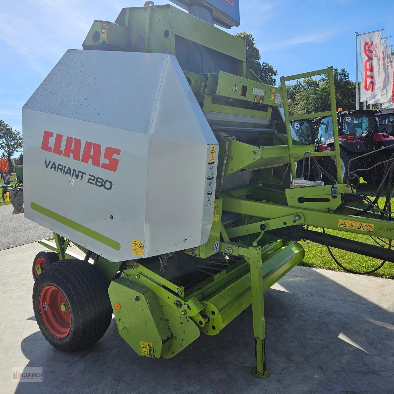 Rundballenpresse des Typs CLAAS Variant 280, Gebrauchtmaschine in Delbrück-Westenholz (Bild 1)