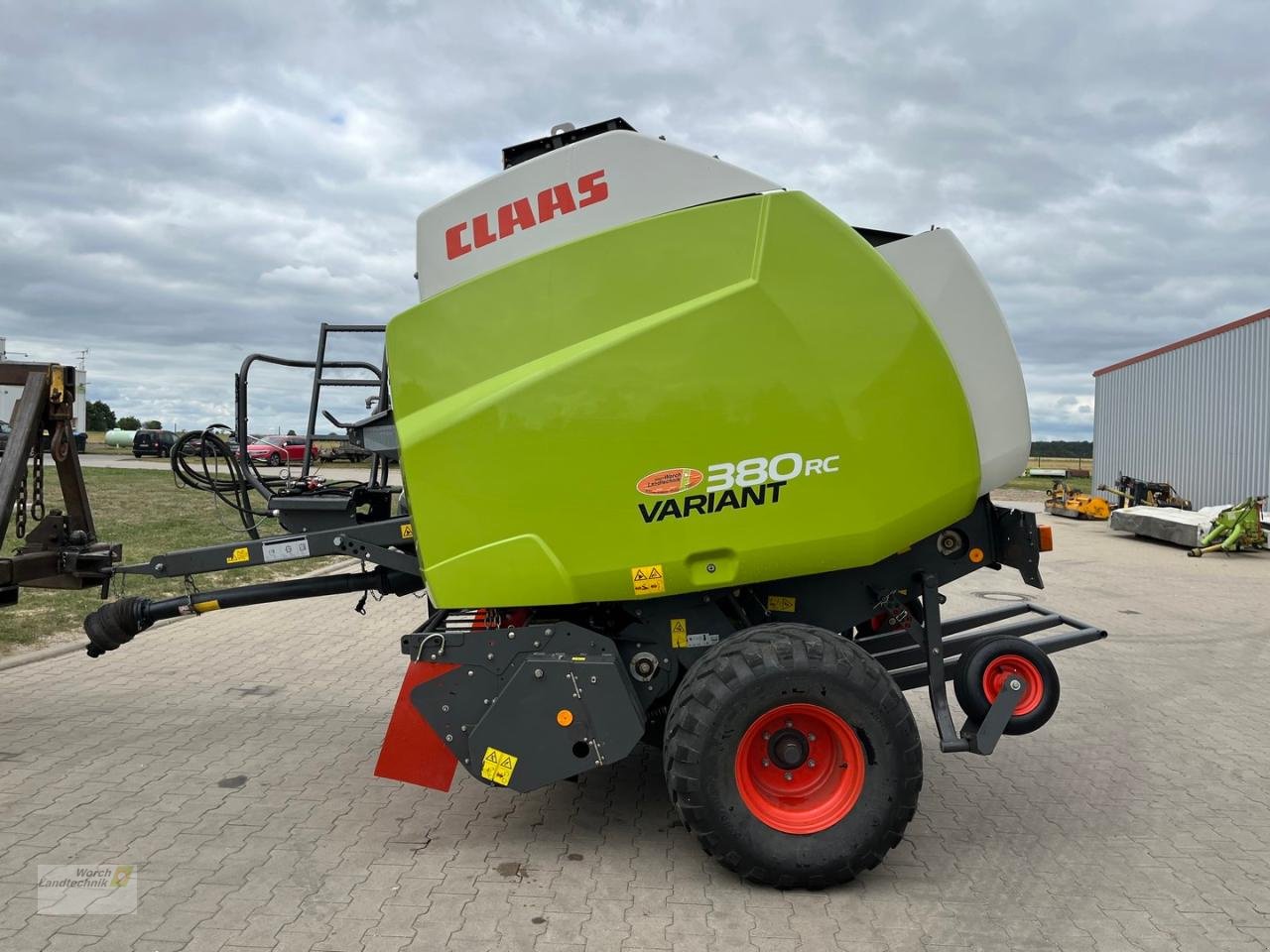 Rundballenpresse del tipo CLAAS Variant 380 RC, Gebrauchtmaschine en Schora (Imagen 8)