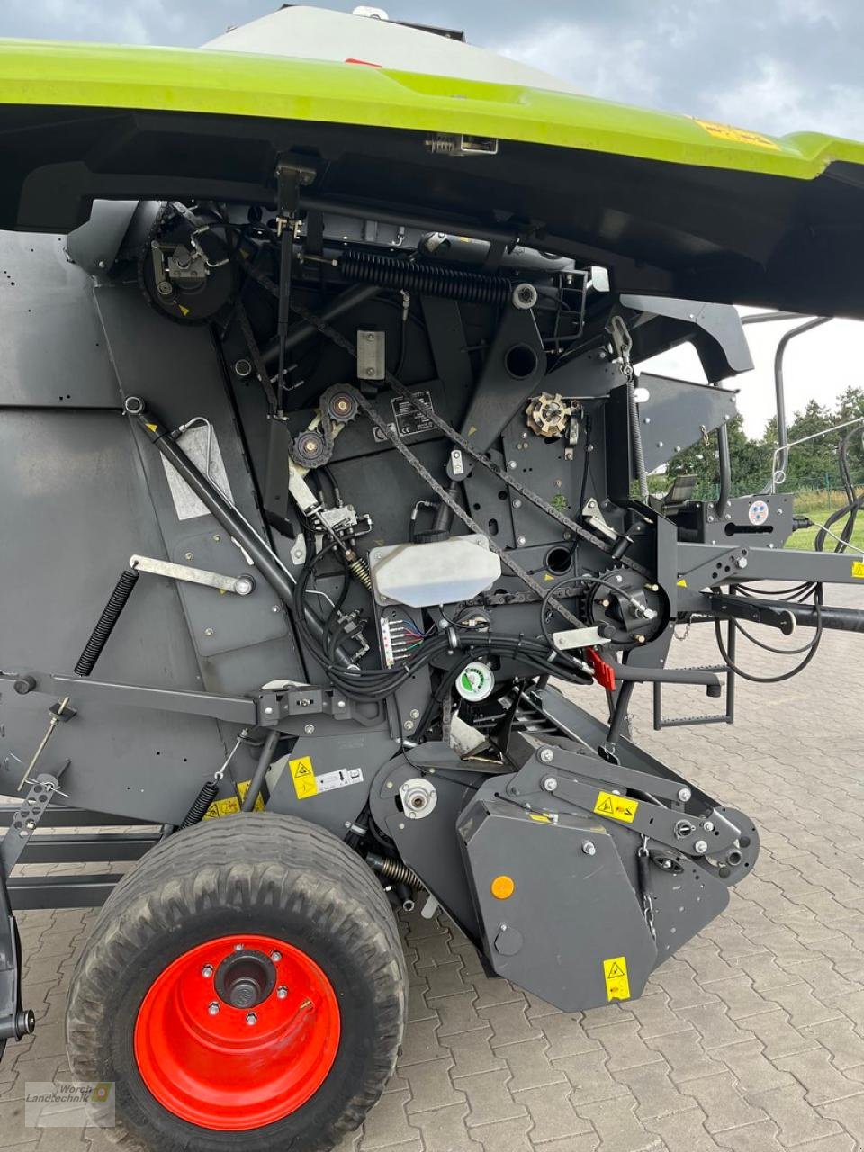 Rundballenpresse des Typs CLAAS Variant 480 RC Pro, Gebrauchtmaschine in Schora (Bild 10)