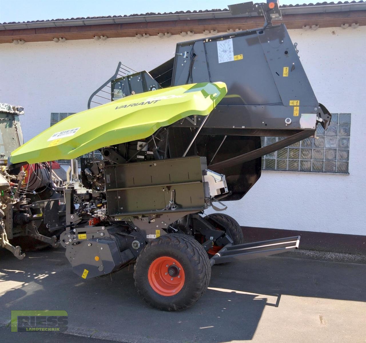 Rundballenpresse typu CLAAS VARIANT 580 RC PRO, Neumaschine w Homberg (Ohm) - Maulbach (Zdjęcie 12)