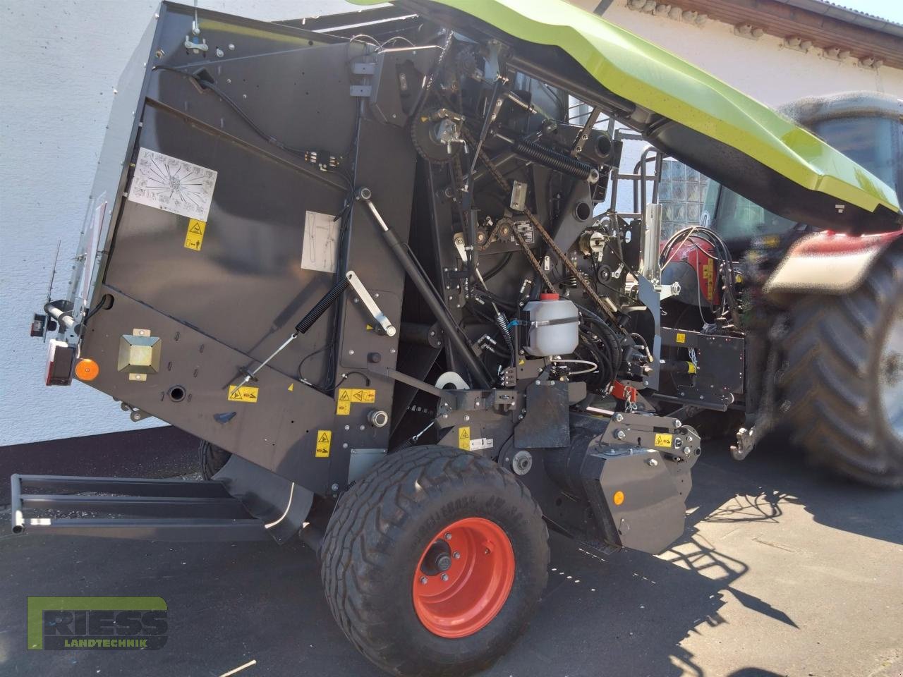 Rundballenpresse del tipo CLAAS VARIANT 580 RC PRO, Neumaschine en Homberg (Ohm) - Maulbach (Imagen 14)