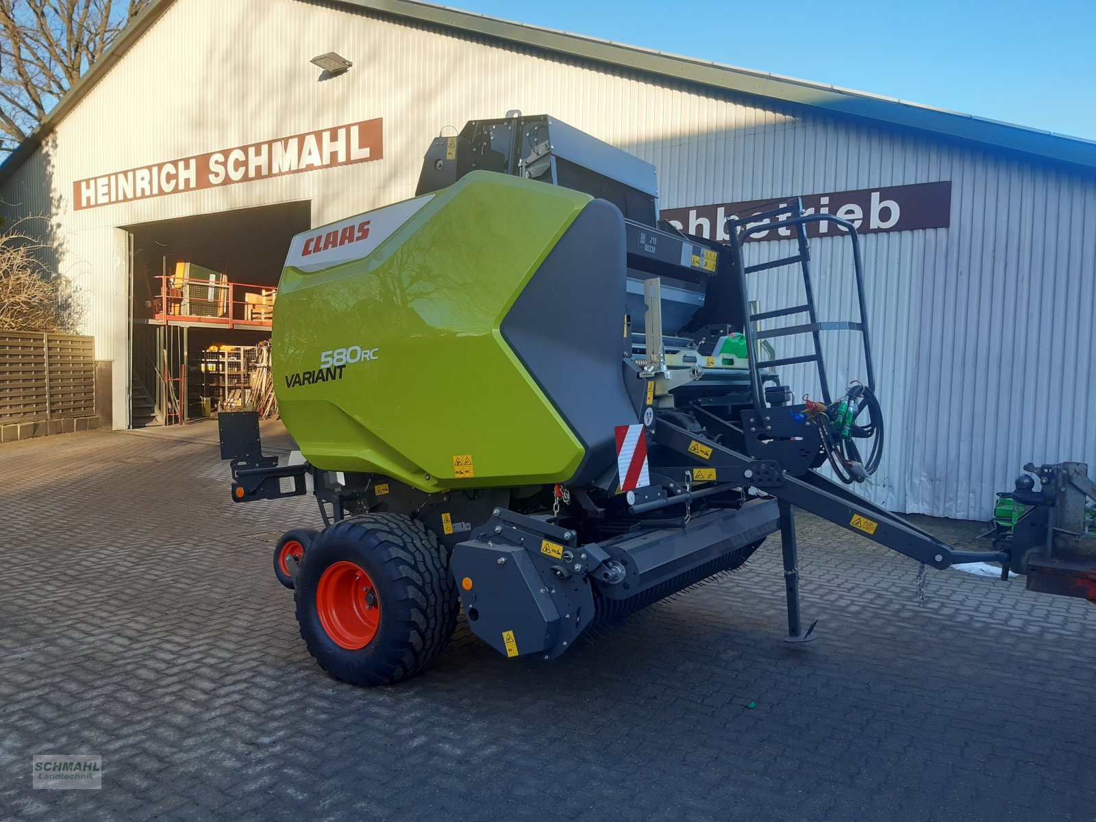 Rundballenpresse del tipo CLAAS VARIANT 580 RC PRO, Neumaschine In Oldenburg in Holstein (Immagine 1)