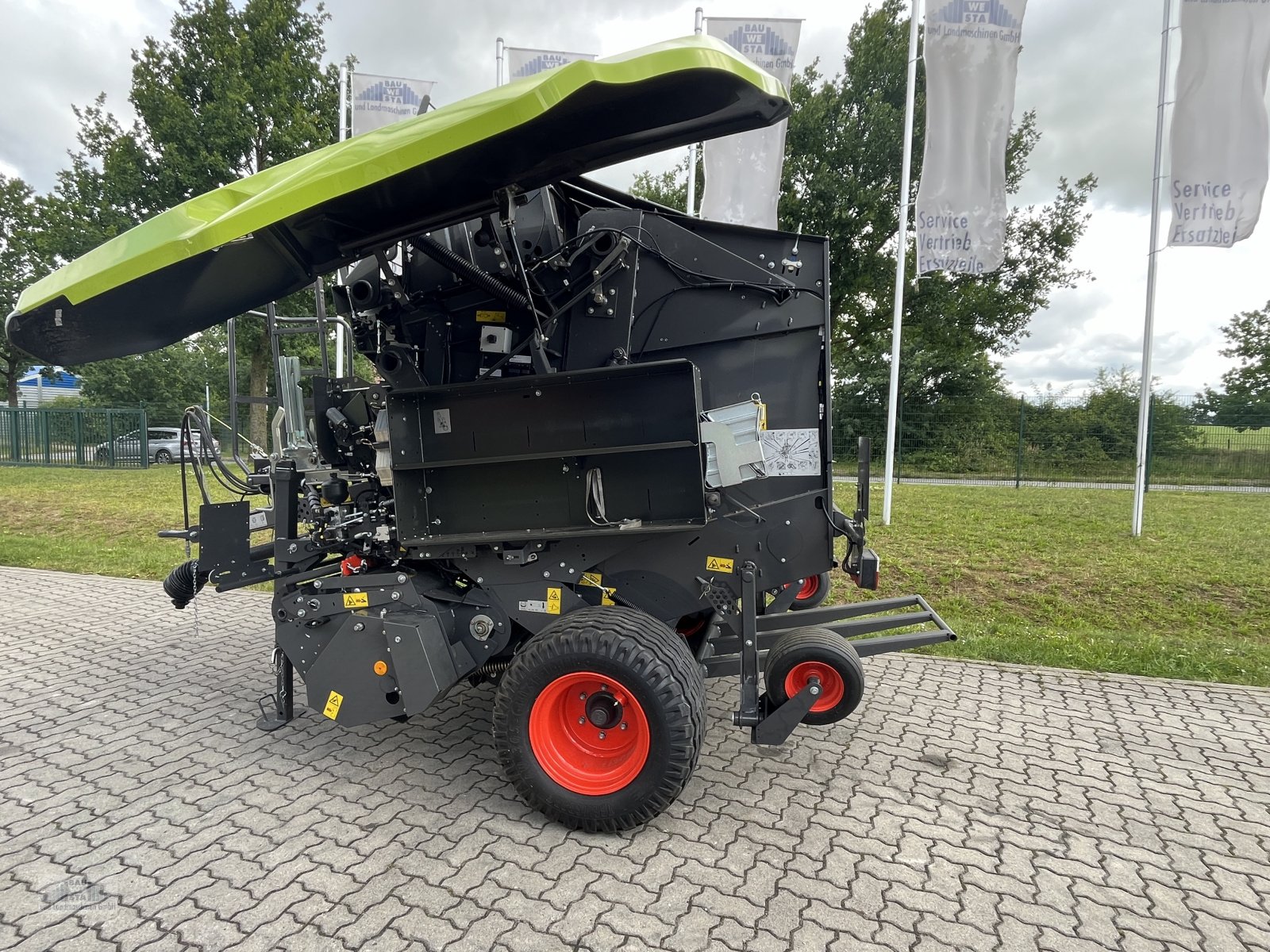 Rundballenpresse van het type CLAAS Variant 580 RC Trend, Neumaschine in Stralendorf (Foto 7)