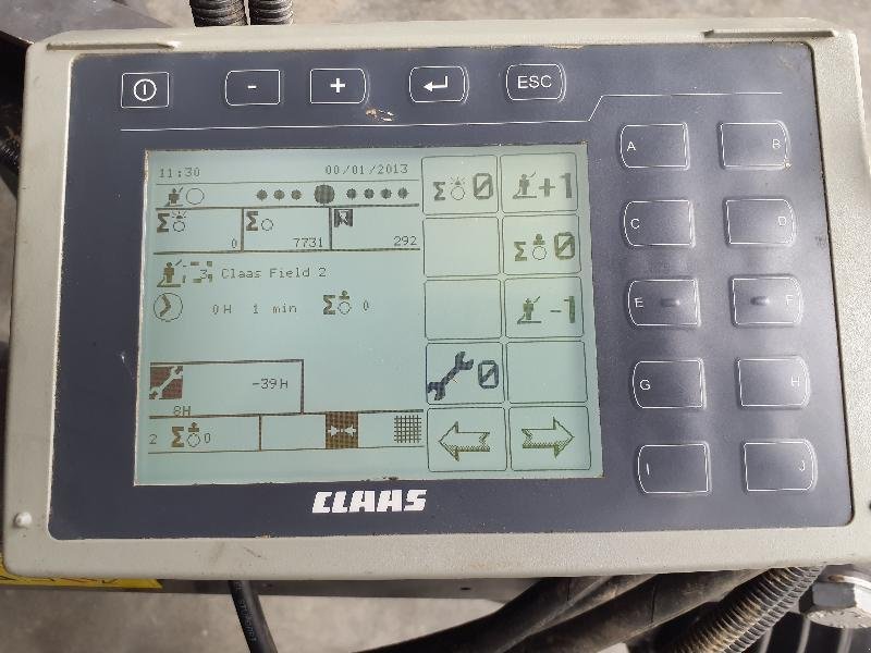 Rundballenpresse typu CLAAS VARIANT470, Gebrauchtmaschine w ANTIGNY (Zdjęcie 10)