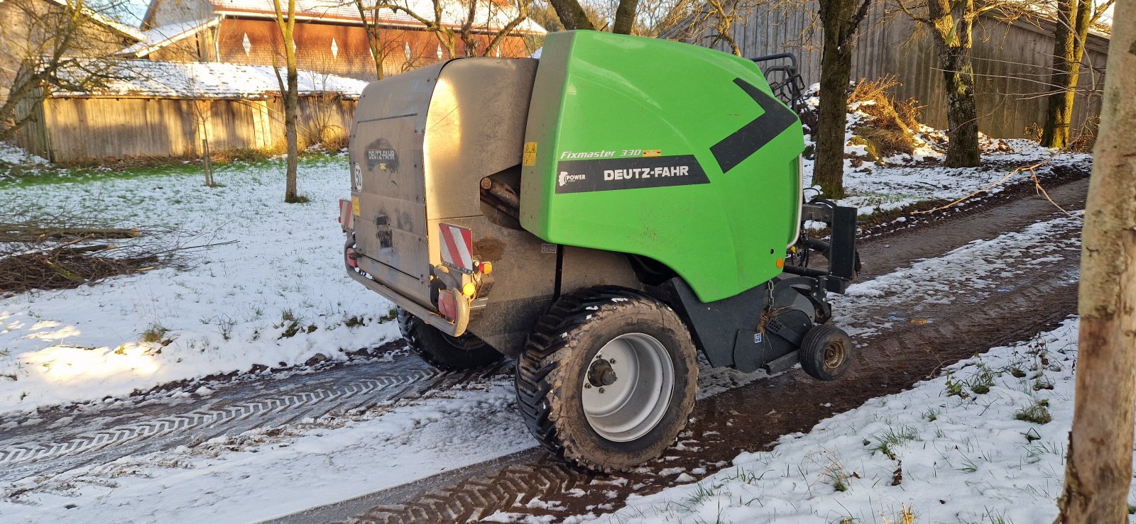 Rundballenpresse des Typs Deutz-Fahr Fixmaster 330 11000 Ballen guter Zusatnd, Gebrauchtmaschine in Palling (Bild 3)