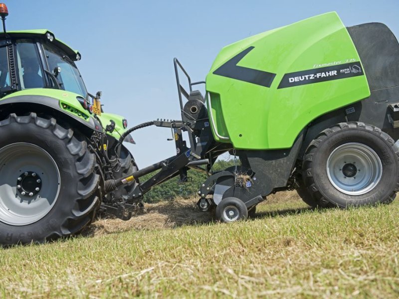 Rundballenpresse tipa Deutz-Fahr FM335, Neumaschine u Kollerschlag (Slika 1)