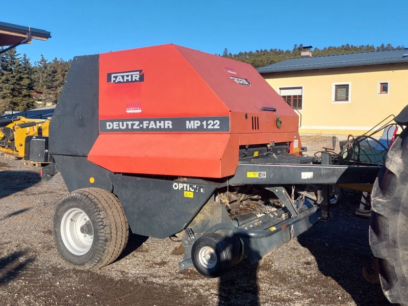 Rundballenpresse of the type Deutz-Fahr MP 122, Gebrauchtmaschine in Hollenthon