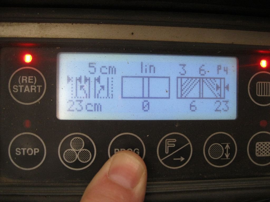 Rundballenpresse za tip Deutz-Fahr RB 4.90 Autoform, Gebrauchtmaschine u BRECE (Slika 8)