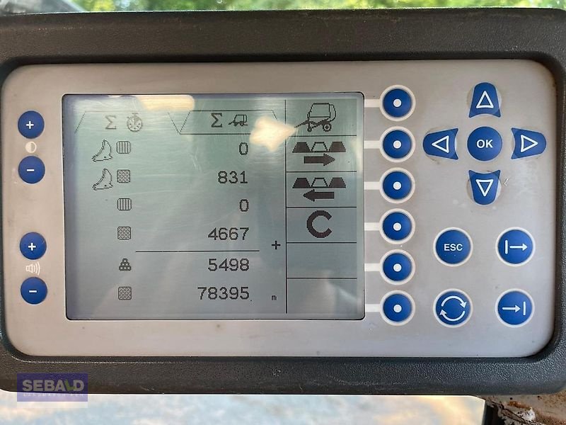 Rundballenpresse a típus Deutz-Fahr Rundballenpresse Varimaster 560, Gebrauchtmaschine ekkor: Zweibrücken (Kép 9)