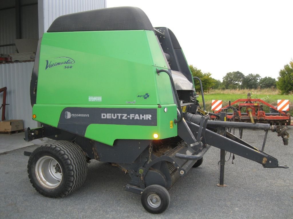 Rundballenpresse tipa Deutz-Fahr Varimaster 560 Optifeed, Gebrauchtmaschine u BRECE (Slika 5)