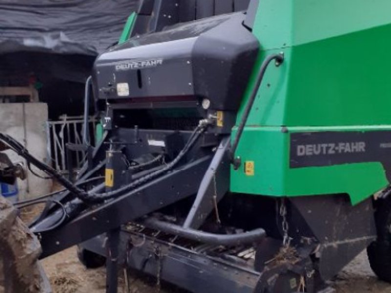 Rundballenpresse des Typs Deutz-Fahr VARIMASTER 560, Gebrauchtmaschine in ST MARTIN EN HAUT (Bild 1)