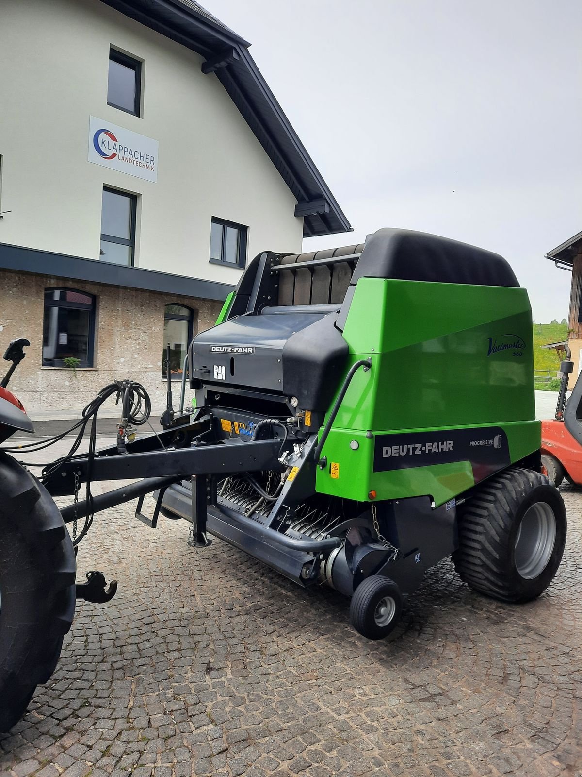 Rundballenpresse des Typs Deutz-Fahr Varimaster 560, Gebrauchtmaschine in Berndorf (Bild 6)