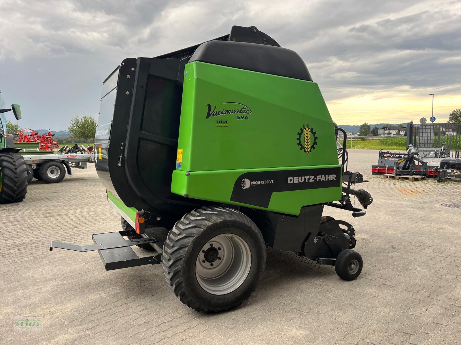 Rundballenpresse typu Deutz-Fahr Varimaster 590 OC, Gebrauchtmaschine v Bruckmühl (Obrázok 2)