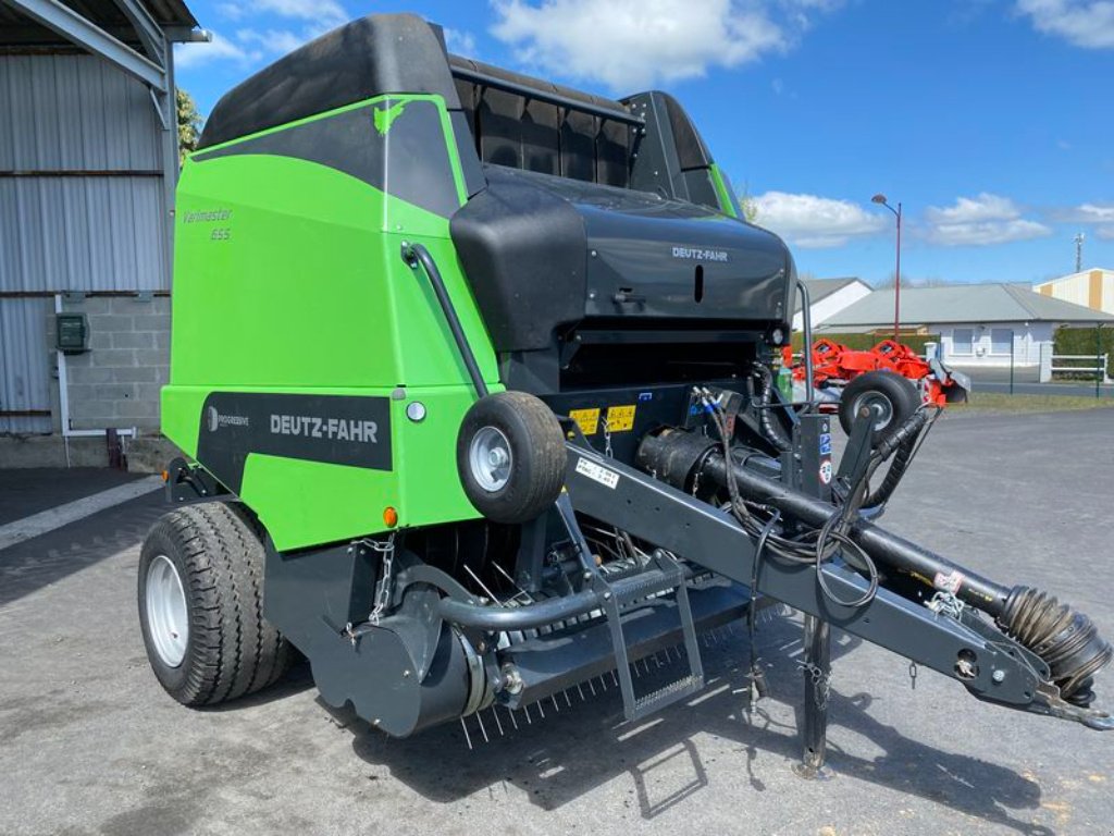 Rundballenpresse of the type Deutz-Fahr VARIMASTER 655, Gebrauchtmaschine in MAURIAC (Picture 1)