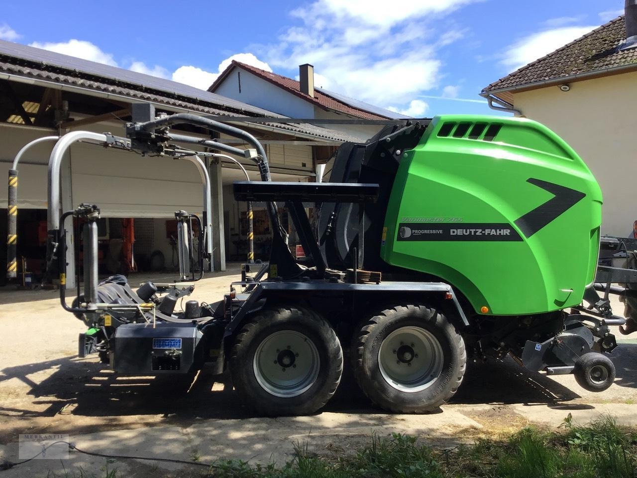 Rundballenpresse van het type Deutz-Fahr Varimaster VM 765, Gebrauchtmaschine in Pragsdorf (Foto 1)