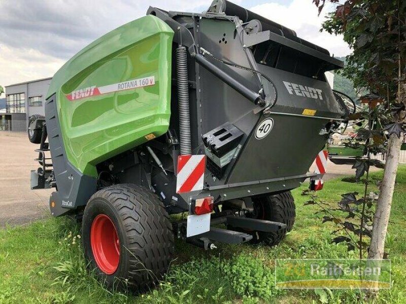 Rundballenpresse of the type Fendt 160V Xtra, Ausstellungsmaschine in Steinach (Picture 2)