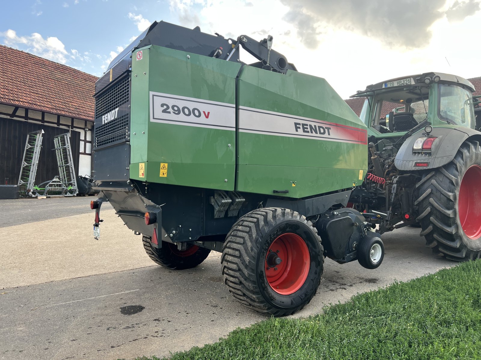 Rundballenpresse typu Fendt 2900 VS, Gebrauchtmaschine v Fränkisch Crumbach (Obrázok 2)