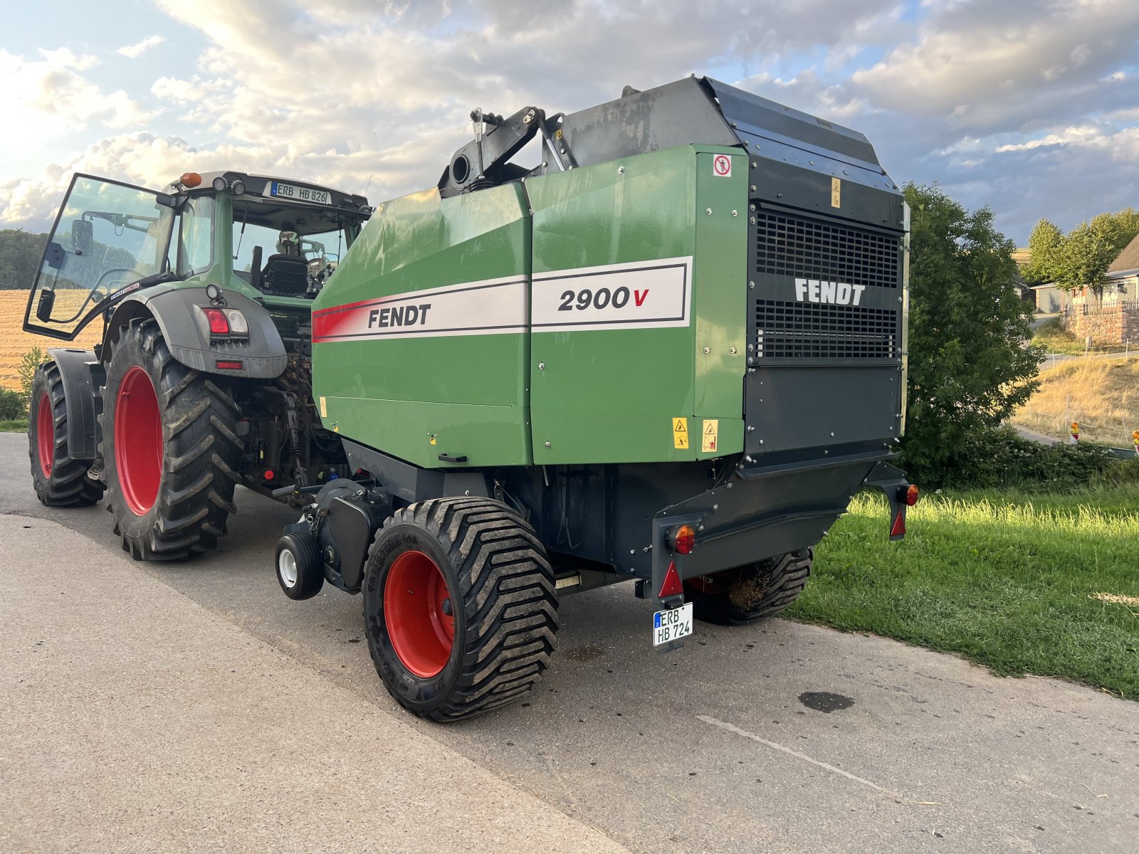 Rundballenpresse of the type Fendt 2900 VS, Gebrauchtmaschine in Fränkisch Crumbach (Picture 3)