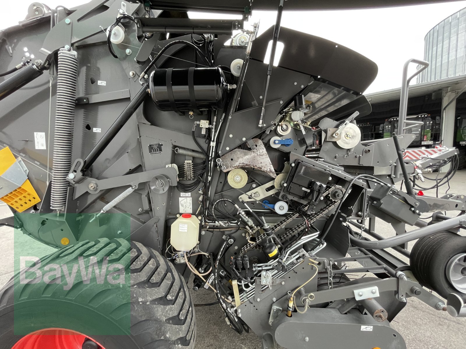 Rundballenpresse des Typs Fendt 4160 V XTRA, Gebrauchtmaschine in Bamberg (Bild 16)