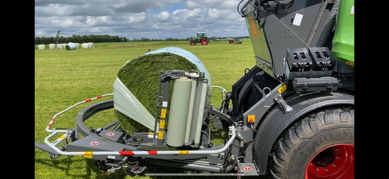 Rundballenpresse of the type Fendt ROTANA 130 COMBI, Gebrauchtmaschine in Holstebro (Picture 2)